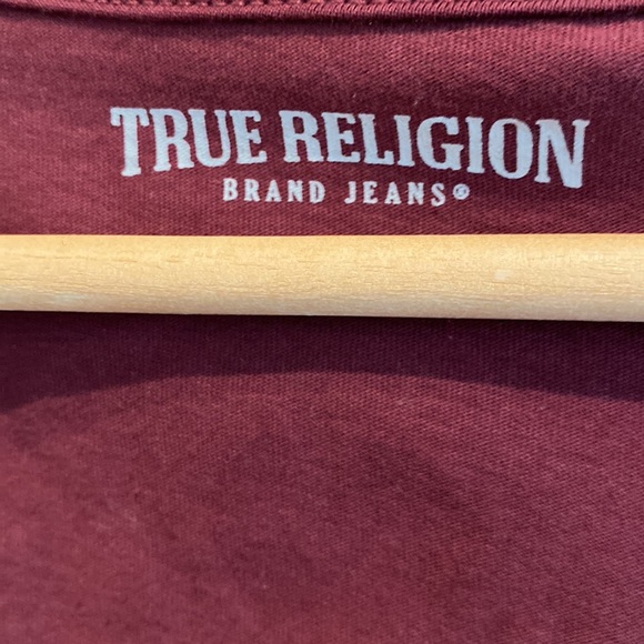 NEW True Religion Women’s V Neck Logo Tee - Picture 4 of 6